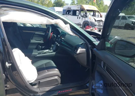 2019 Honda Accord Sport z USA, uszkodzony, nr VIN 1HGCV1F32KA109080